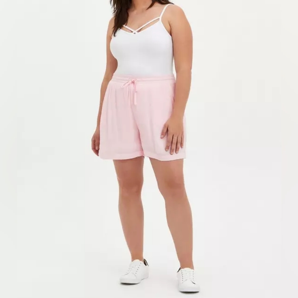 Torrid 3.5 Inch Pull-On Gauze Mid-Rise Short - Picture 10 of 10